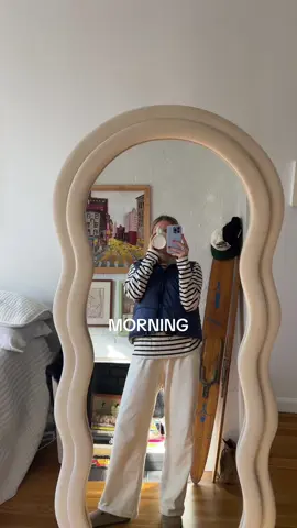 I think I need to invent loungewear/sweatpants that look good on the 🍑 #morning #loungewear #comfyclothes #goodvibes #stripedsweater #vestweather 