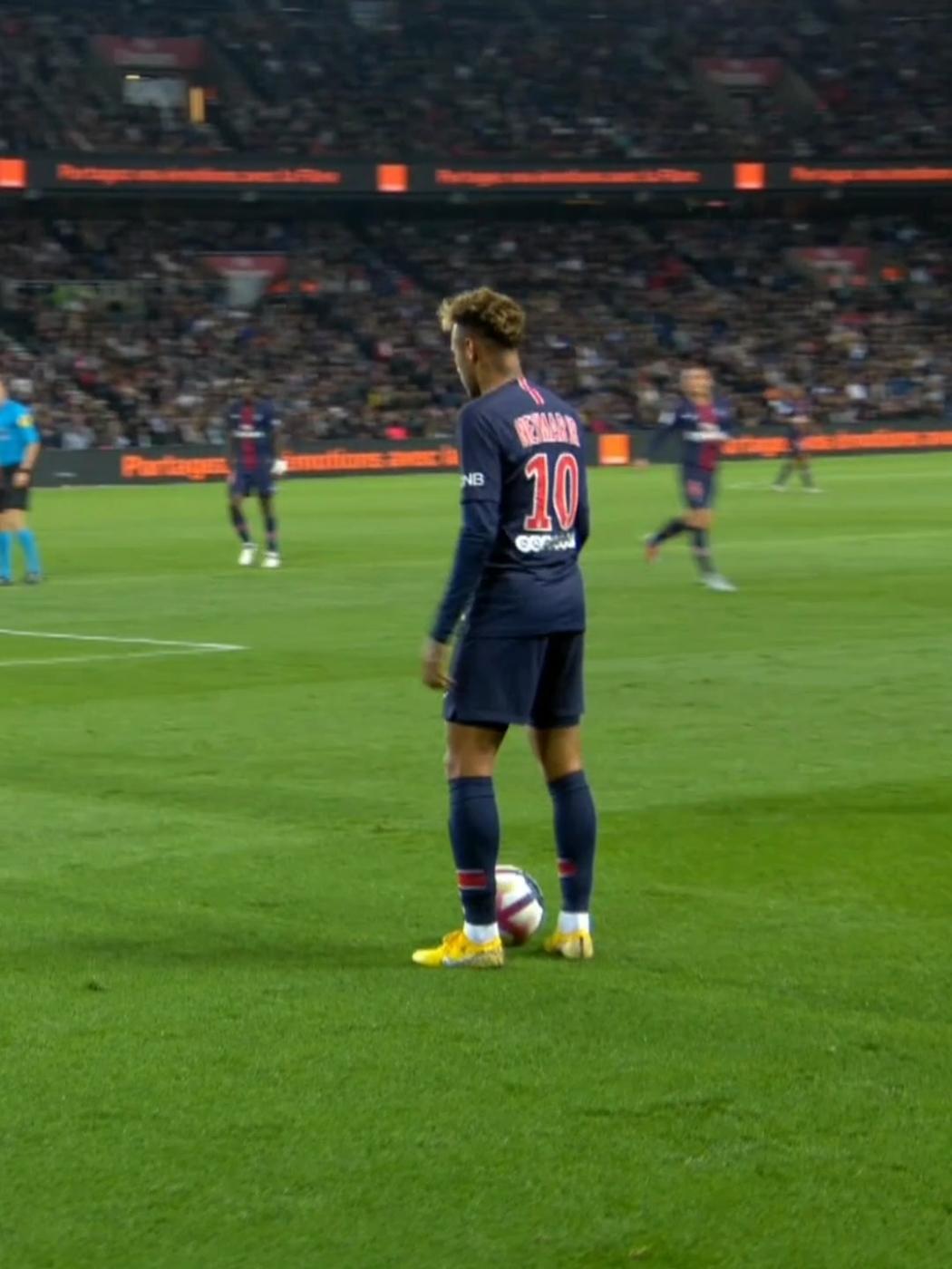 The day Neymar humiliated Reims alone #neymar #neymarjr #pourtoi #fyp #skills 