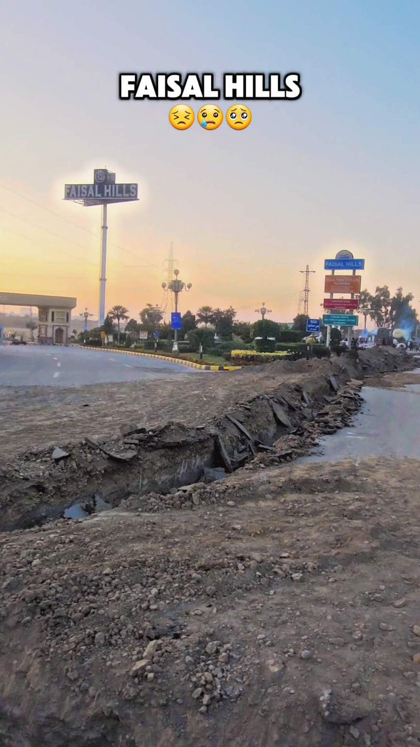 Taxila Faisal hills 😣💔 #roadblock #imrankhan #⚠️☠️ #fyp #ٹیکسلا🖤 #dailyvideo #🖤🥀 #foryoupageofficiall 