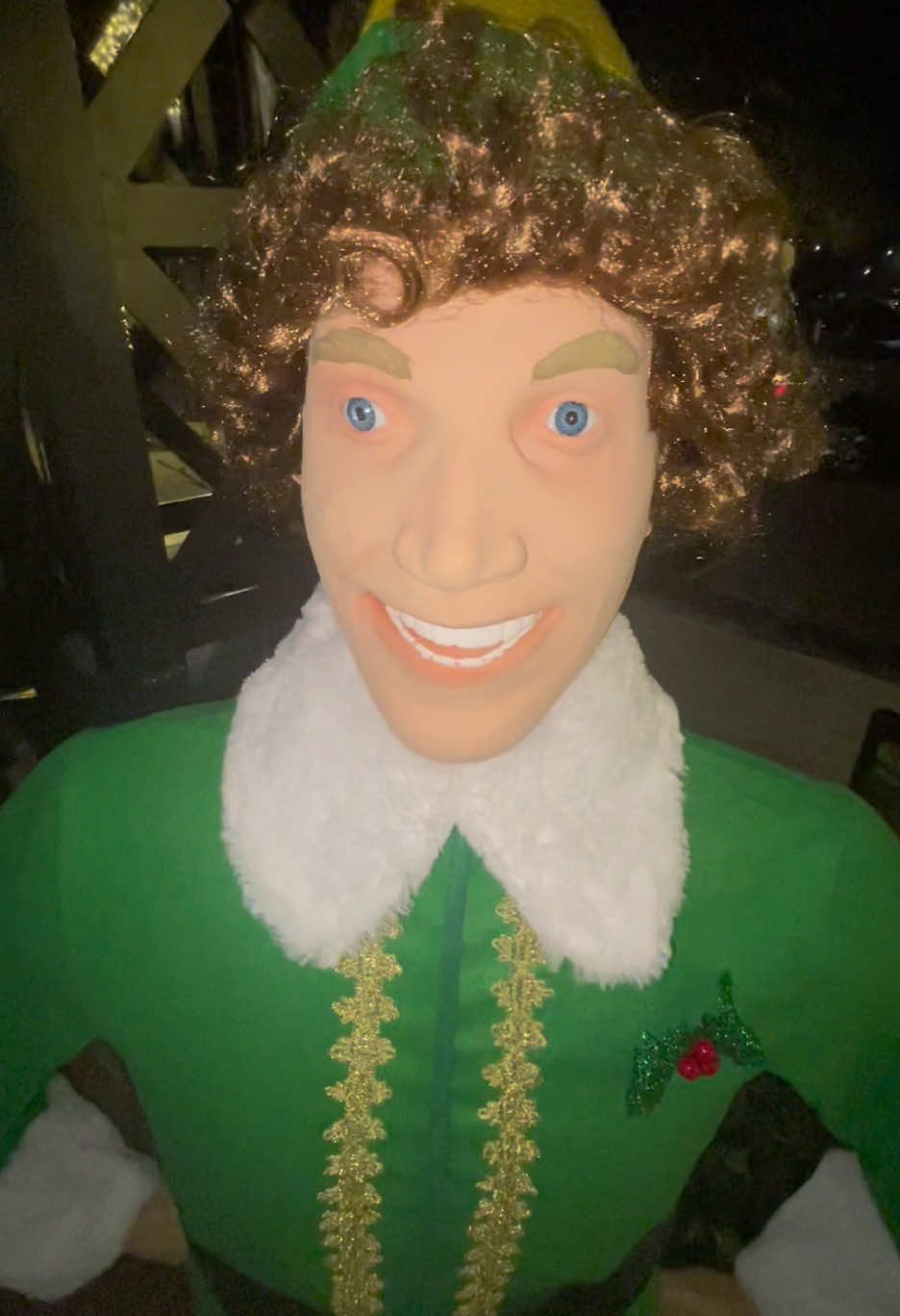 buddy the elf animatronic 🙂‍↕️🕺 #fyp #christmas #santa #ELF #buddytheelf #holiday