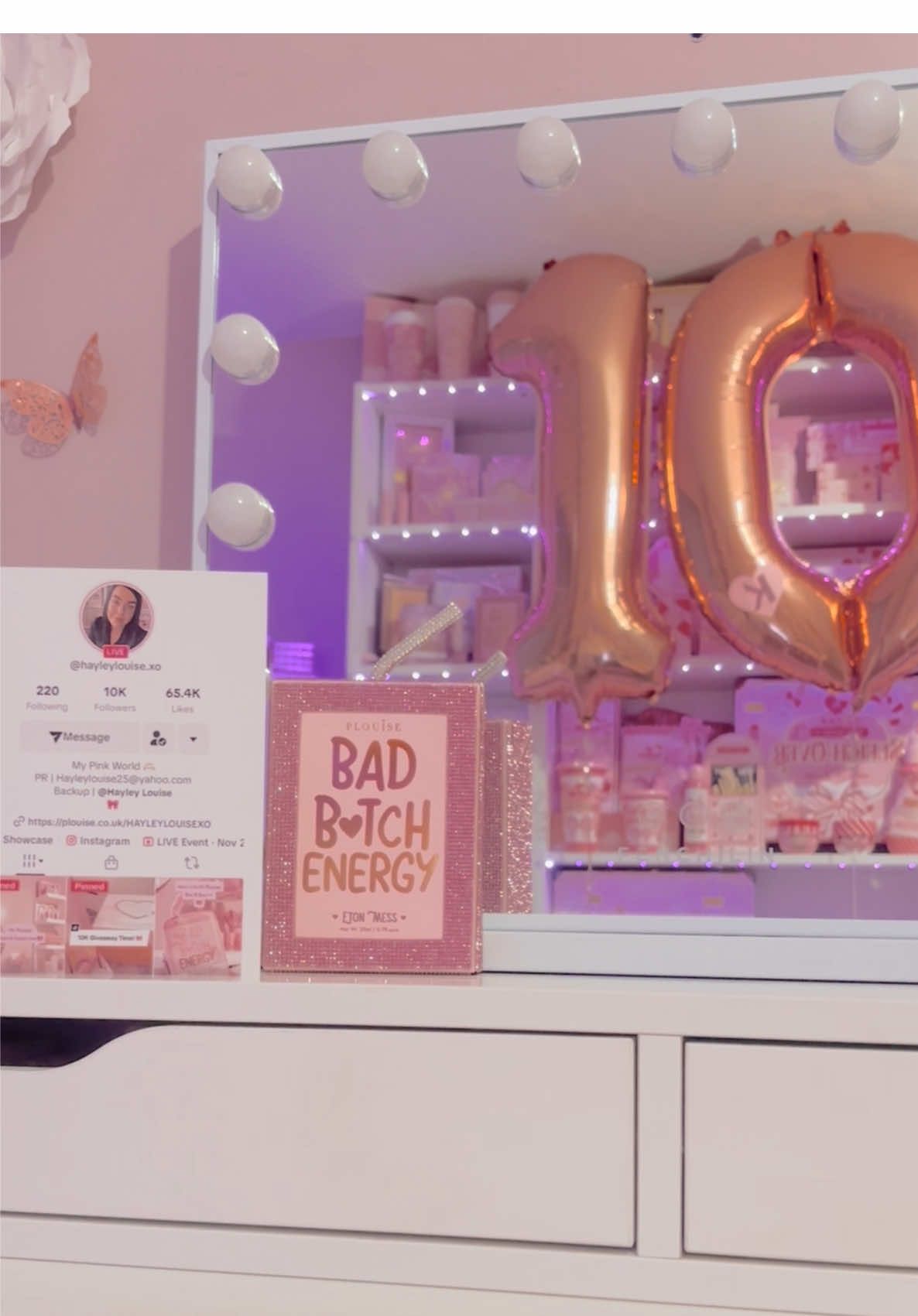 Beyond blessed 🥹 to hit 10k is one thing but to receive this card with beautiful words written inside that i will cherish forever is another 🥹 thankyou so so much Amanda 🩷 Super grateful for all my friends & family that support me daily, i am truly blessed beyond words 🩷 #10k #blessed #fyppink #trending #goals #iamblessed #goals 