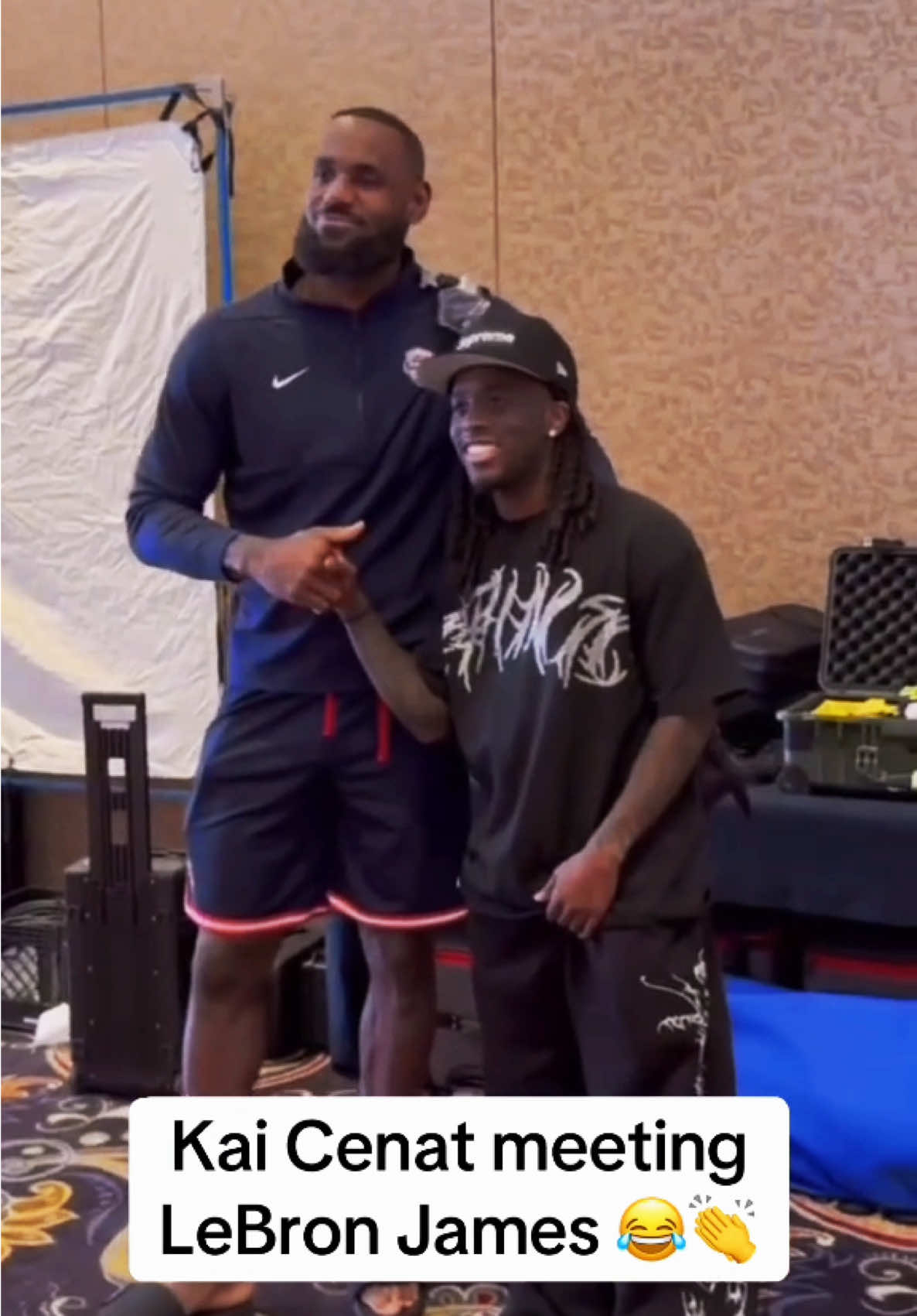 Kai meeting Lebron 🔥 👏 (via @nba)