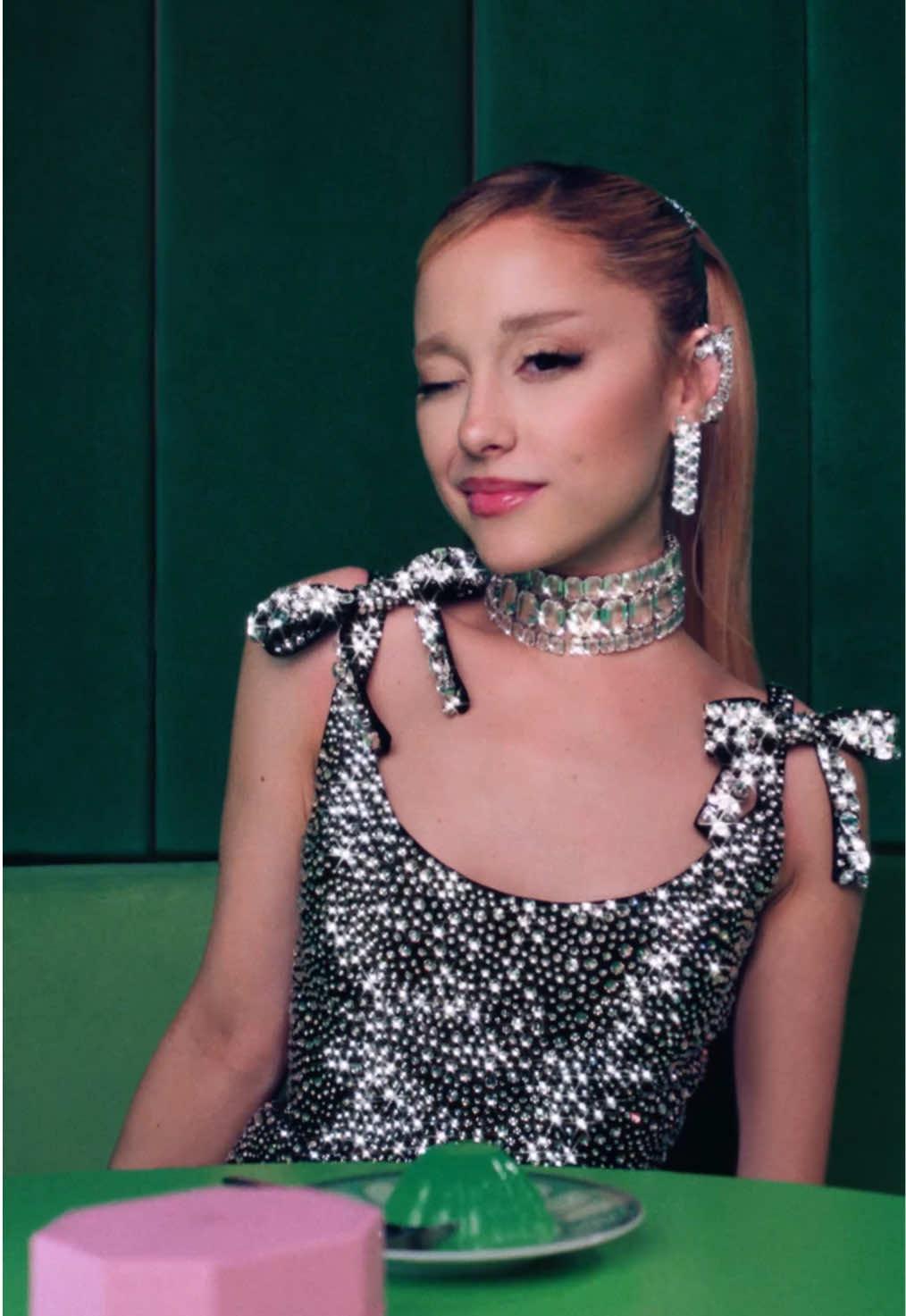 @arianagrande makes moves in Millenia jewelry, catching the light with every step. #Swarovski #ThePartyofDreams #SwarovskiMillenia