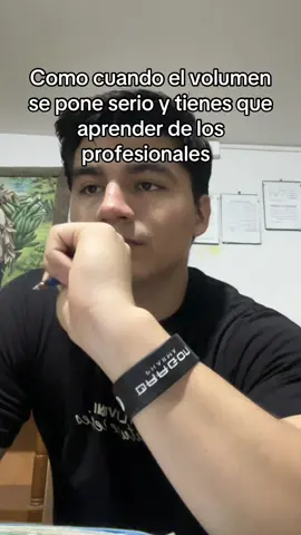 Toco aprender de los top globales  #gymhumor #GymTok #gymrat #volumenlimpio #kilosmortales 