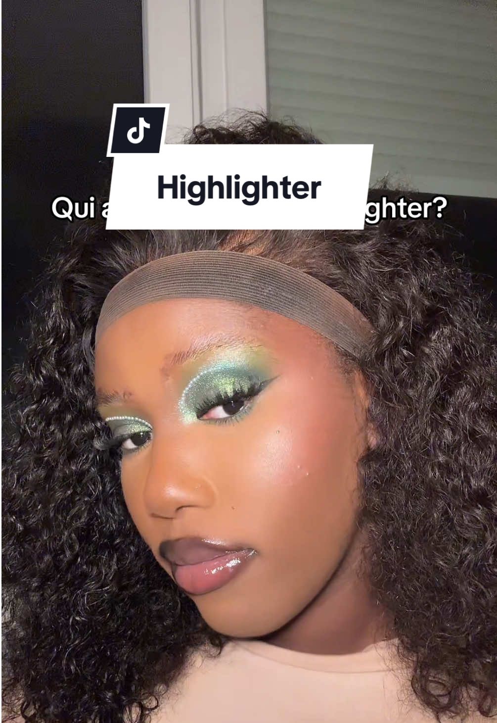 La partie la plus satisfaisante 🤭 #highlighter #MakeupRoutine 