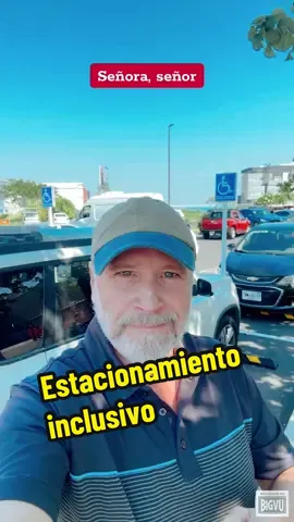 Estacionamiento inclusivo.#abuelogarrick#raul_chaccur#notemeapendejes#costco#silladeruedas#estacionamiento#veracruz