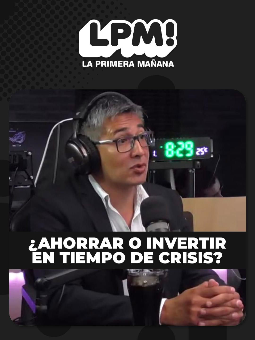 El dilema de ahorrar o invertir en tiempos de crisis es más complejo de lo que parece. Un experto nos dice que la clave está en equilibrar ambos. 💸💡 Aunque ahorrar te da tranquilidad a corto plazo, invertir con estrategia puede ser tu mejor aliado para el futuro. #ailiveok #LPM #carlosvalverde #jaimegalarza #carlalorena #josecarlos #invertir #ahorrar #crisis #parati #fyp #tiktokk #viralllllll