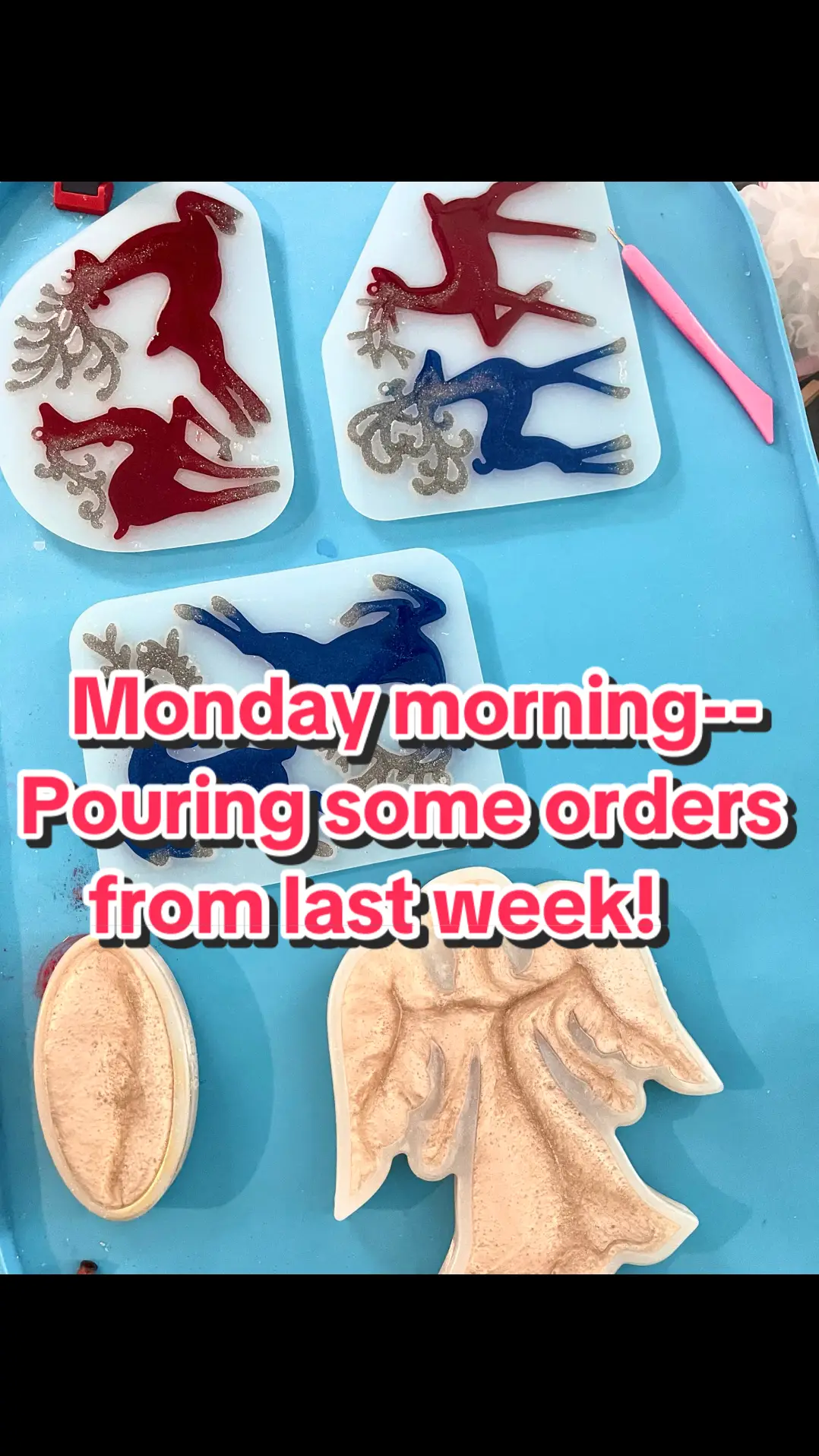 Monday morning, start filling orders!!! #resin #resinart #resinartist #resinchristmas #resinreindeer #resinangels #resinorders 