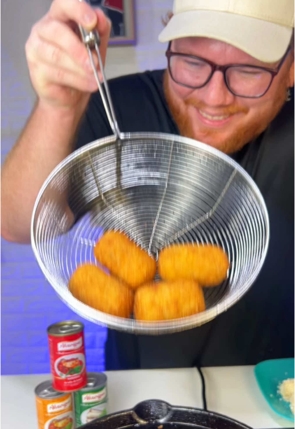 Cuando me invitan a una fiesta yo siempre aseguro con estas croquetas de sardina hechas con la calidad que solo mi gente de @Alvarigua me puede ofrecer! Créeme cuando te digo que les van a encantar a todos!    #Receta #comida #croquetas #venezuela #comidacasera 