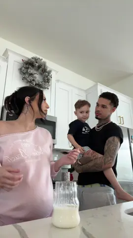 Making my daily chocolate milk 🥛😂 @Jess Danielle #fyp #foryou #couplegoals #relationshipgoals #trending #parentsoftiktok #couplecomedy #relatable 