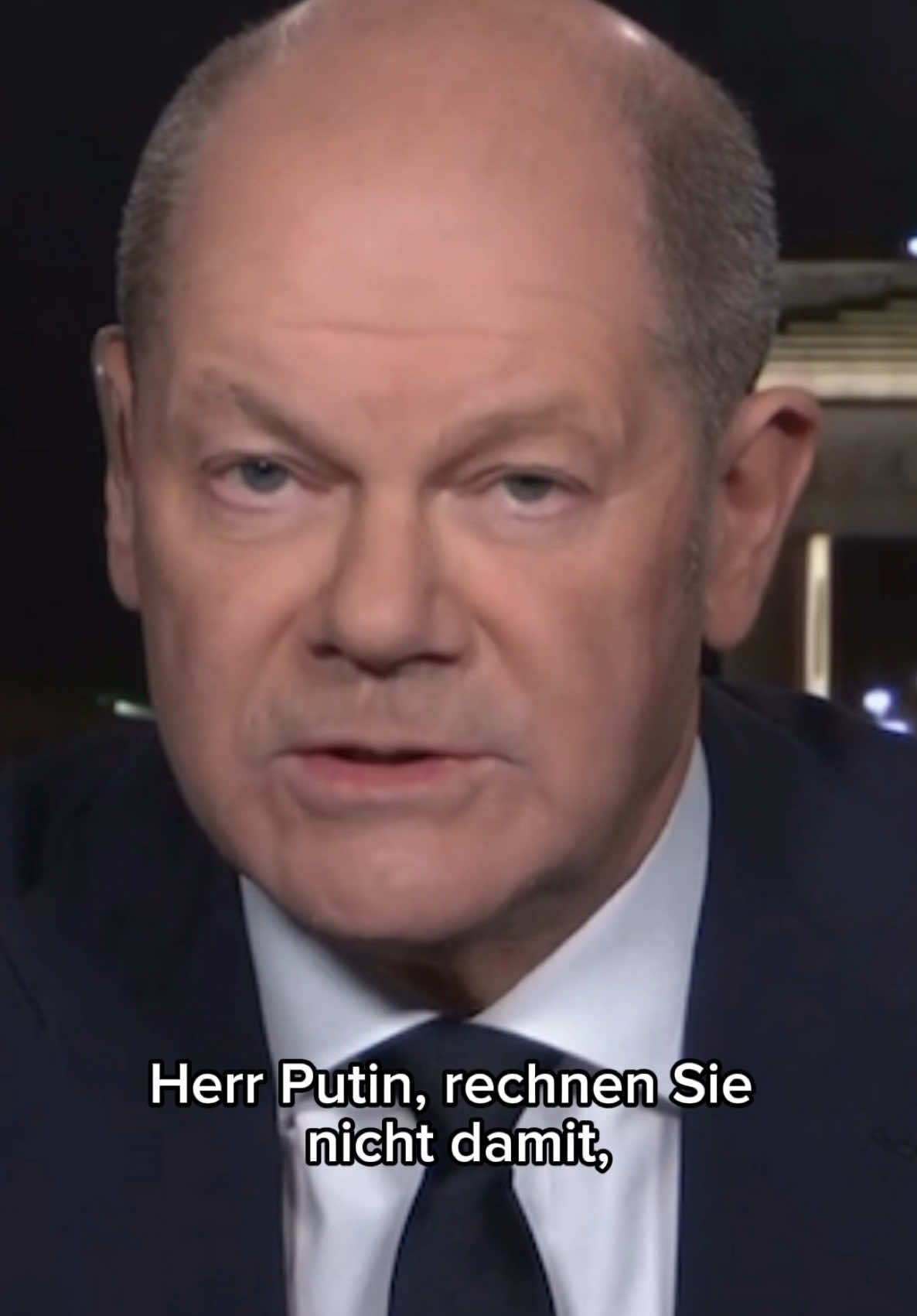 Putin kann nicht damit rechnen, dass unsere Unterstützung nachlässt. Im Gespräch mit Marietta Slomka im @zdf heute journal ging es um das Telefonat mit dem russischen Präsidenten - und warum es verantwortungsvoll und notwendig war, es zu führen. #Bundeskanzler #OlafScholz #Kanzler 