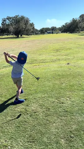 Happy Monday! First day of Thanksgiving break for the boys and we decided to go golfing 🏌🏼🤗🥰 #MomsofTikTok #boymom #sahm #parentsoftiktok #thanksgivingbreak 