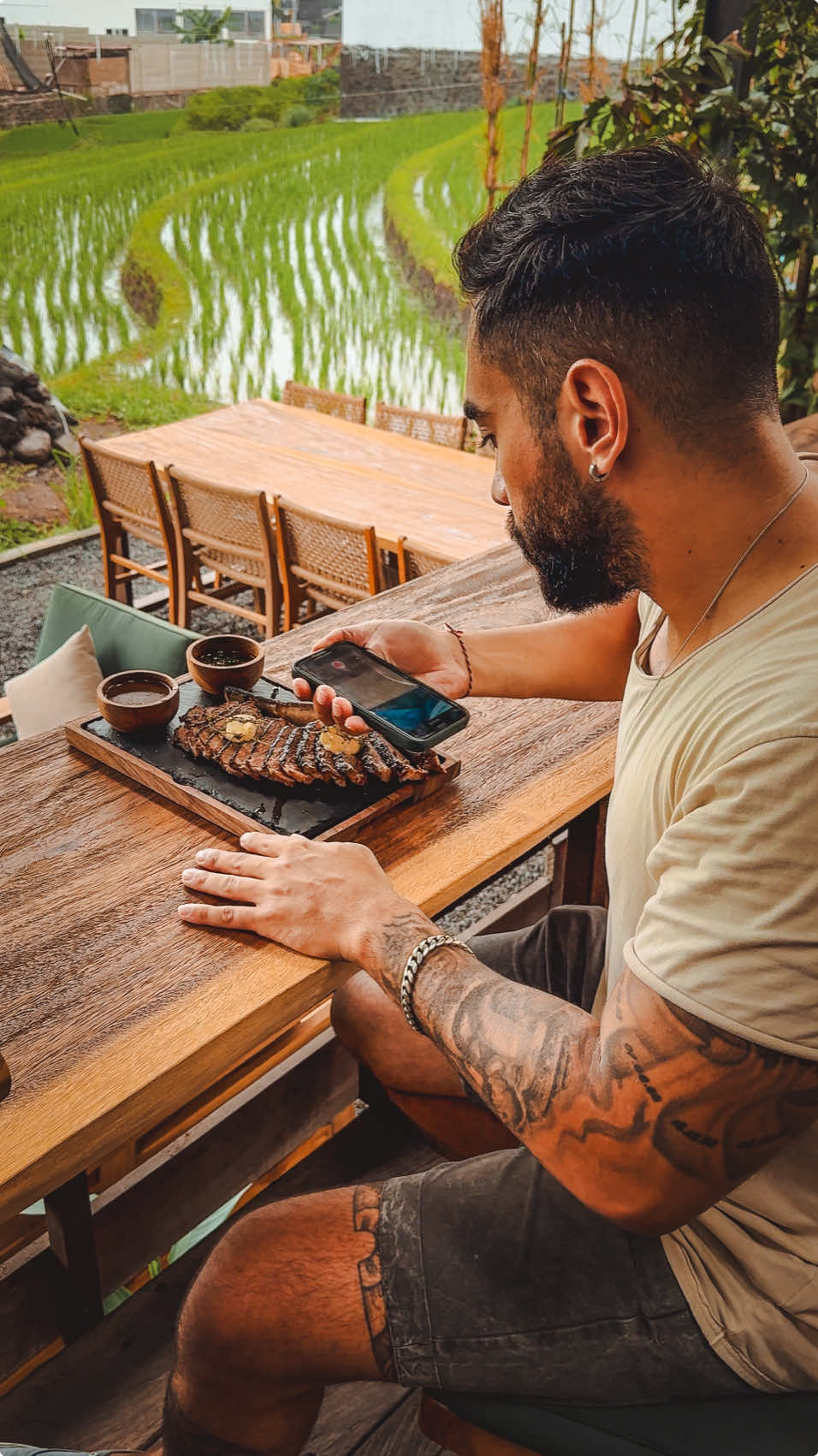 How to shoot your food with just your phone 🥩 @sacredgrill.bali 