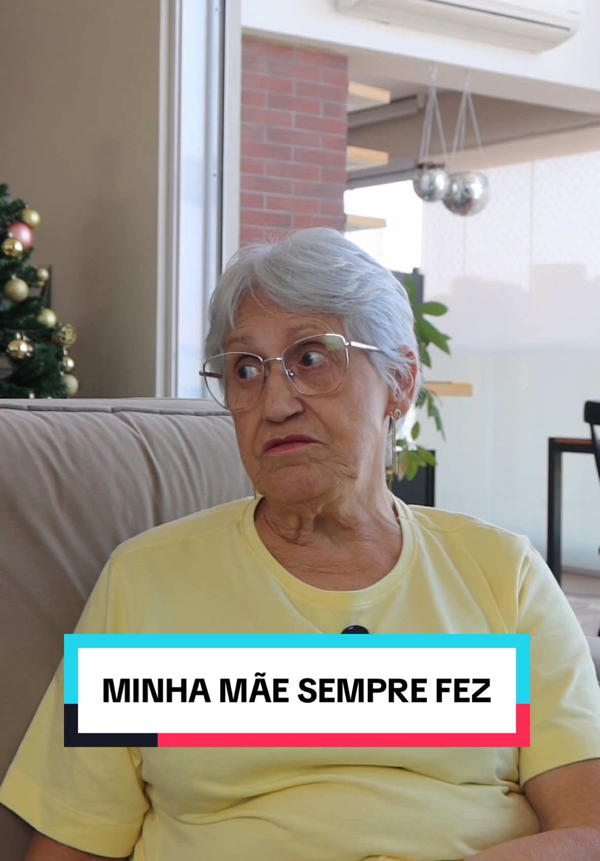 Mamãe mandou a braba! 😂😮‍💨 Não é pq sempre foi feito, que deve seguir sendo feito. Hoje em dia, temos mais conhecimento científico e tecnológico que nos permite identificar riscos que antes não eram conhecidos. Não é pq “sua avó viveu até os 90 bebendo e fumando” que todo mundo deveria fazer o mesmo 😂 Não é uma questão de desmerecer o que era feito, mas de aproveitar os avanços que temos à disposição. ✨✨✨