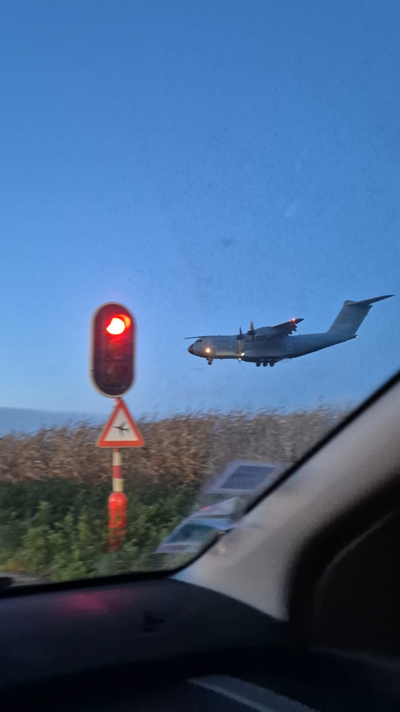 #plane #usa🇺🇸 #landing #militarybase #night #beautifulsky 