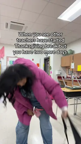 Sad for me happy for yall 🥹#teacher #teachersoftiktok #teachertok #teachertoker #teachervlogger #teachervlog #teacherlife #teacherstyle #dayinthelifeofateacher #DailyRoutine #morningroutine #teacherroutine #teachertips 