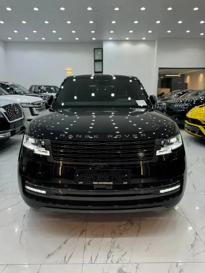 RANGE ROVER -Autobiography 2025 💙 سنة الصنع : 2025 اللون : ‏ اسود🖤   العداد: 0000 قوة المحرك (50-V8) كماليات VIP رقم الهاتف  :0912212929 ‏‎ العنوان:طرابلس 11 يونيو 🇱🇾  لعرض سيارتك ع صفحتنا يرجى مراسلتنا عبر بريد الصفحه📩 #explore  #الشعب_الصيني_ماله_حل😂😂  #rangerover  ....