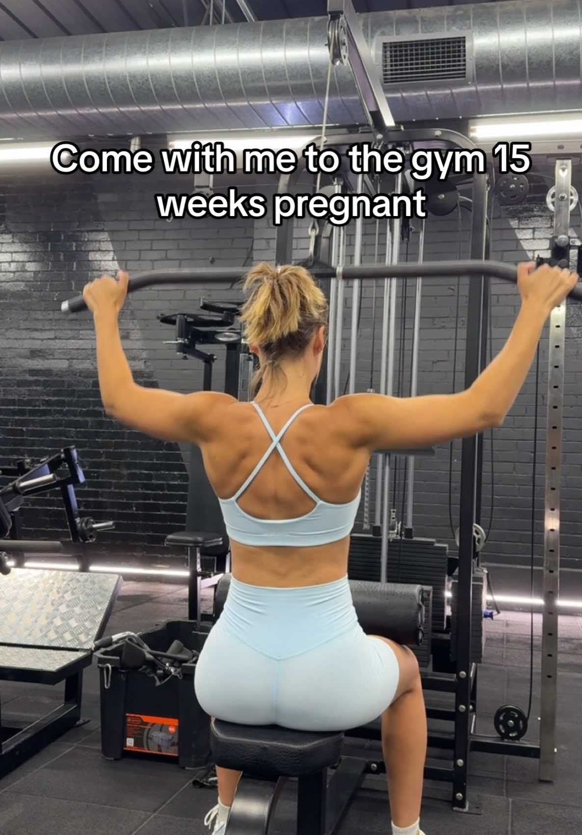 Last time i was at the gym i swear i almost fainted. I ended up getting a migraine and the feeling has honestly rocked my gym motivation and confidence ever since. HOWEVER im so keen to keep up my strength training in the gym throughout my pregnancy because i was absolutely loving it prior! So today was my first session back in over a month… and im so glad it went the way it did 🥹❤️ #gymmotivation #pregnantlife #15weekspregnant #strongwomen #womenshealth #pregnant #kicapp 