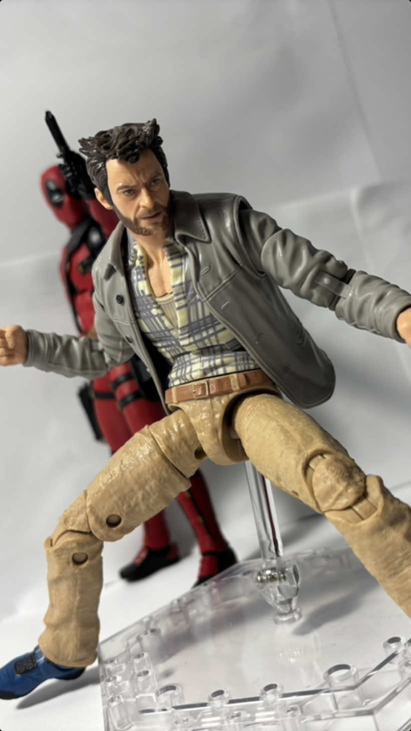 Logan From Deadpool and Wolverine Marvel Legends Posing #marvel #marvellegends #mcu #actionfigures #collection #posing #wolverine #deadpool #CapCut