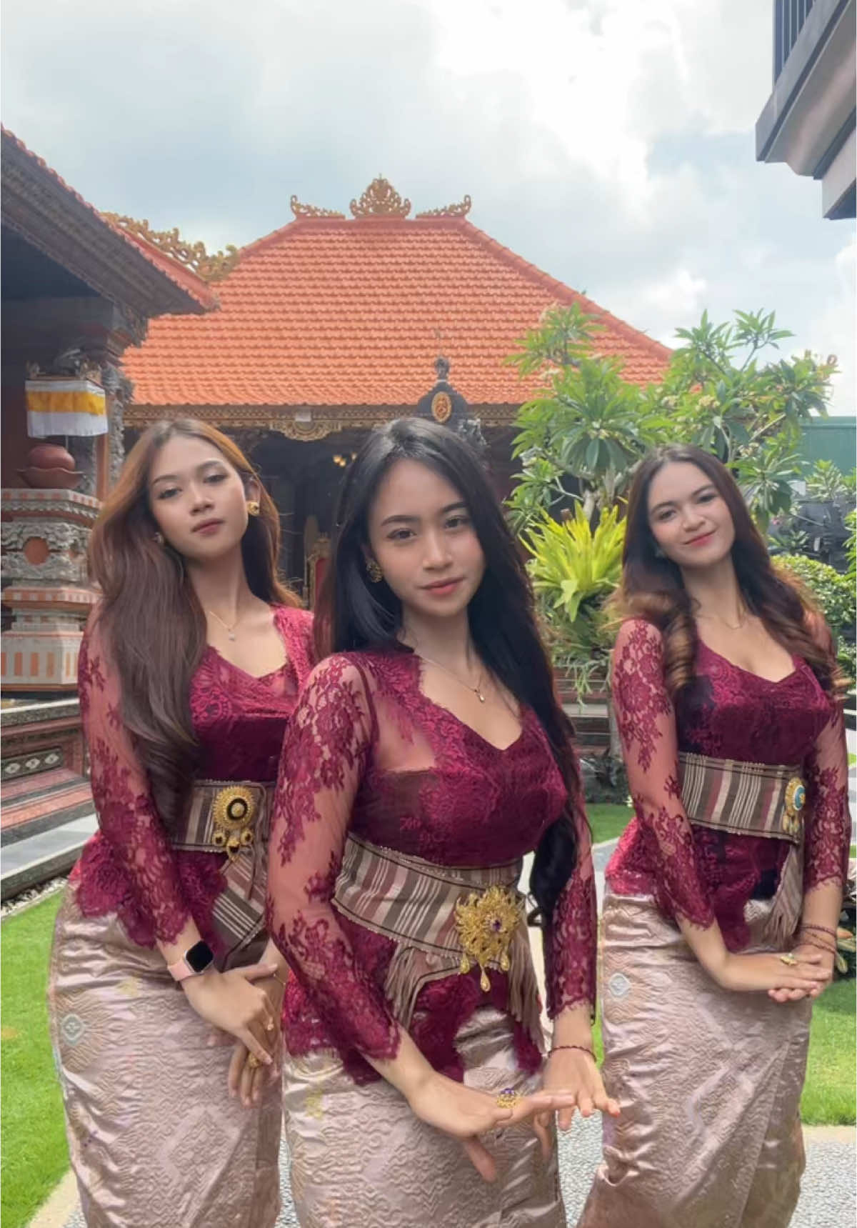 ONESET SERAGAMAN SIAP 🥰🥰 #hitabalikebaya 