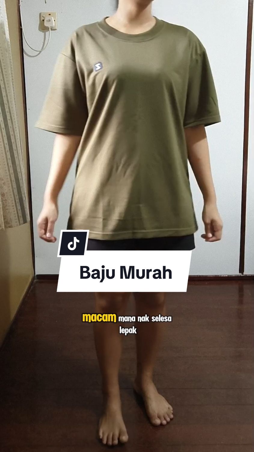 Basic T-shirt baju murah yang simple tapi stylish! Material lembut dan breathable, sesuai sangat untuk cuaca panas. Ada 8 pilihan warna, saiz dari S sampai 2XL- memang senang nak match dengan gaya harian korang #OOTDMalaysia  #BajuSimple  #FashionMalaysia #TshirtLelaki  #DailyWear  #CasualStyle  #BajuMurah  #ladyboschin 