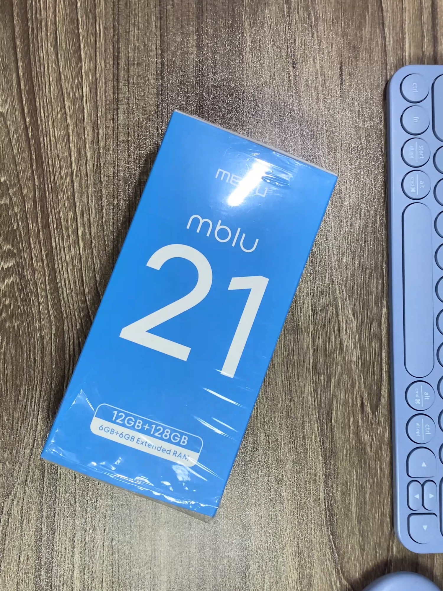 Trên tay nhanh điện thoại Meizu Mblu 21 Sản phẩm này mình mua tại cửa hàng nên đã bóc seal ra để kiểm tra máy rồi, các bạn tham khảo ngoại thất nhé! #meizumblu21 #smartphone #Mblu21