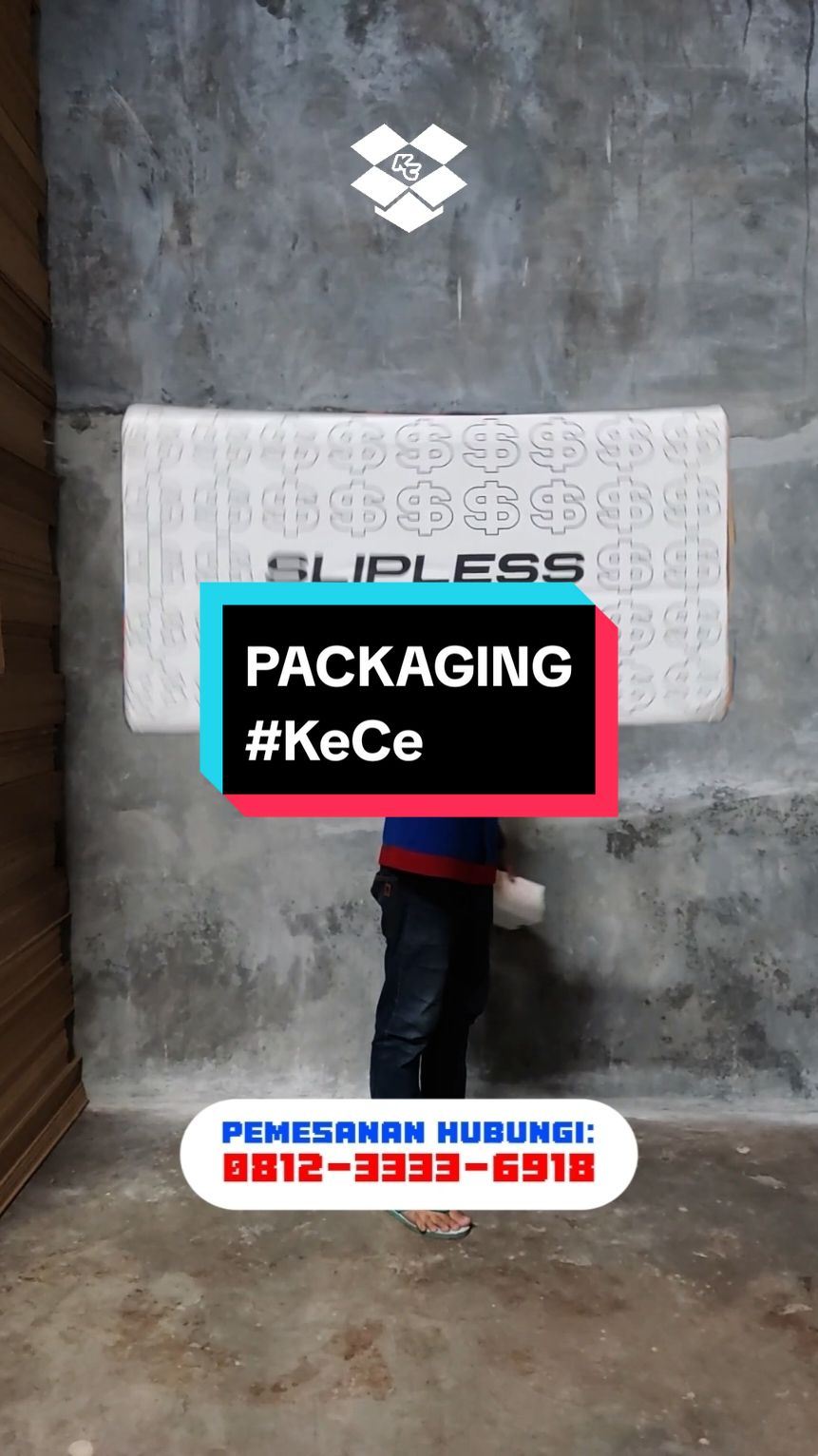 Packaging yang bisa UP brand kamu! Jelas buatan #KeCe! Tutorial bikin dus bareng kakak Kece lagi nih! ✨ Jangan cuma kulit aja yg glowing, packaging kamu jangan mau kalah dong~ #kemasancustomboxmurah #packagingcartonbox #kardusarsip #fliptopbox #singlewall #doublewall #bflute #eflute #cflute #connor #forrestfrank #up #fyp #fyppage #fyppost #fypindonesia #pabrikkardusbekasi 