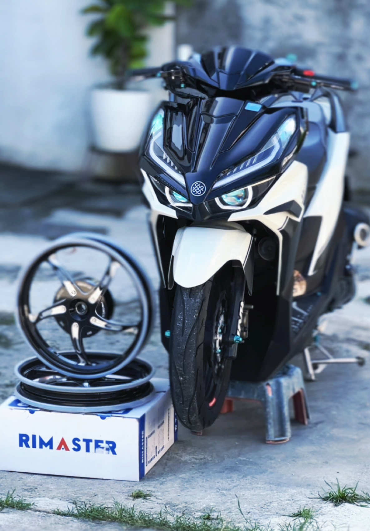 Ang ganda ng bagong shoes 😭 #RIMASTER #donnext #indoconcept🇮🇩 #vario #click125 #click125v3 #foryou #fyp #xybca