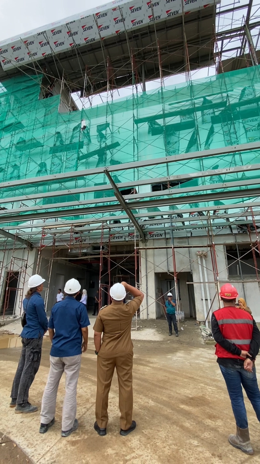 Mengunjungi Rumah sakit baru yg hampir selesai  #beraubisa #tanjungredeb #telukbayur #gunungtabur #sambaliung #segah #labananmakarti #batuputih #bidukbiduk #beraubisa #merancangilir #silaturahmi #sorotan #pengikut #penggemar #fyp