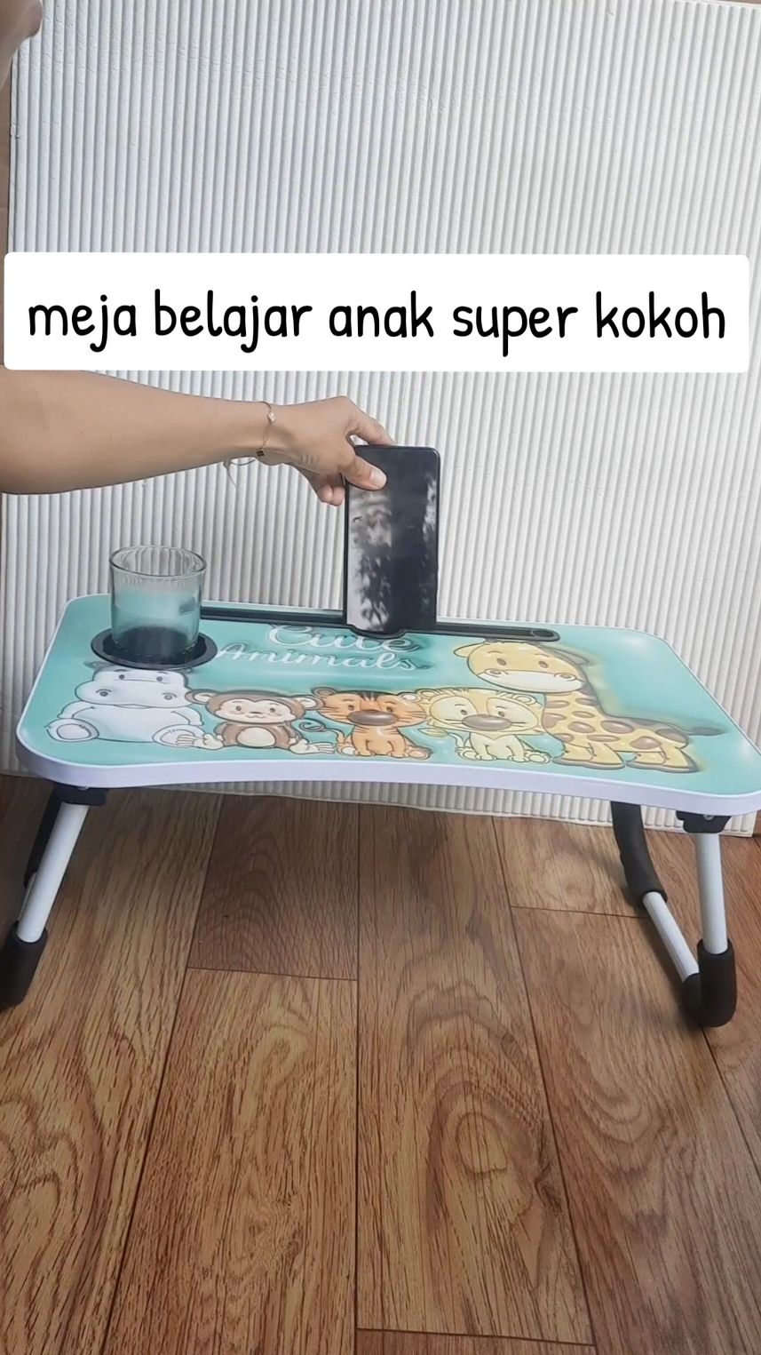 anaku happy banget di beliin meja belajar ini,yu samaan🥰 #mejabelajar #mejabelajaranak #meja belajar lipat premium moti #mejalipat #tiktokviral 