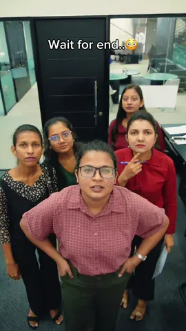 Wait for end..😳 #senfinsecurities #fy #fyp #foryou #xyzbca #srilanka #makeitgoviral #work #office #officelife #Relatable #funny #officetiktok 