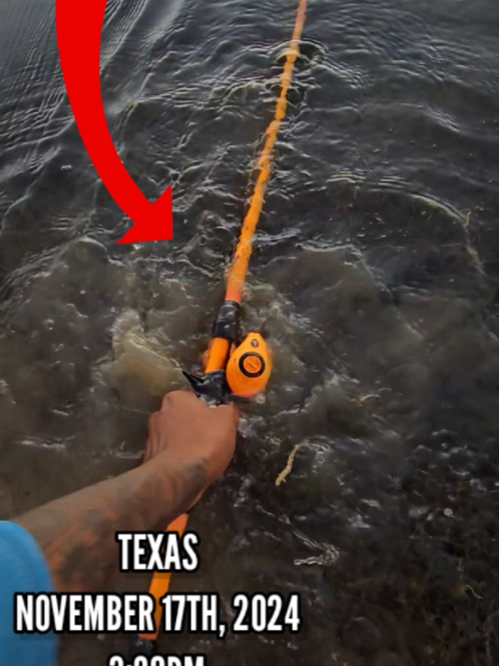 I DESTROYED MY ORANGE POLE! 😨😯 #fishing #fishingvideos #fishingtime #bassfishing #texasfishing #Outdoors #jermfishingtv #freshwaterfishing #fishtok #pondfishing 