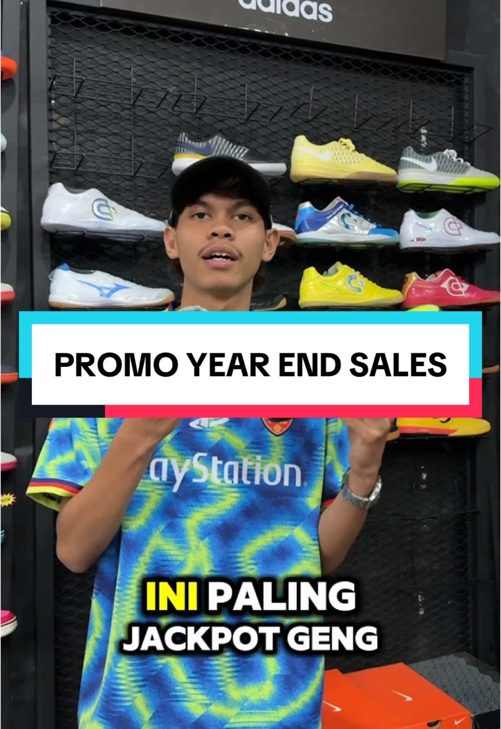 YEAR END SALES IS BACK! Diskaun sehingga 50% OFF untuk kasut FUTSAL dan Jersi EFS. Dapatkan sekarang🫵🏻🔥 #futsalshoes #kasutfutsal #extravaganza #fyp 