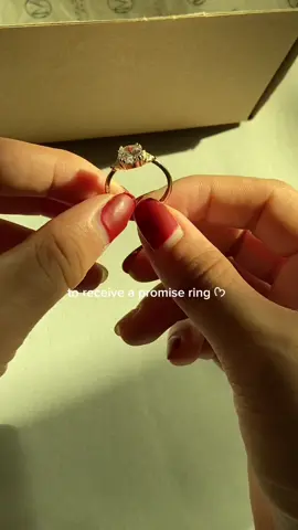 “A promise ring” >>>>> 💗 #mikana #giftideas #giftforgirlfriend #monthsarygift #anniversarygift #christmasgift #valentinesdaygift #giftforgirl #bestgiftideas #giftforher #fyp 