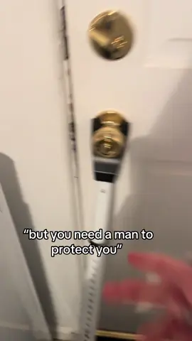 a man cant protect this hard #wlw #lesbiansoftiktok #lgbtq #sapphic #funnyvideo @marcy 