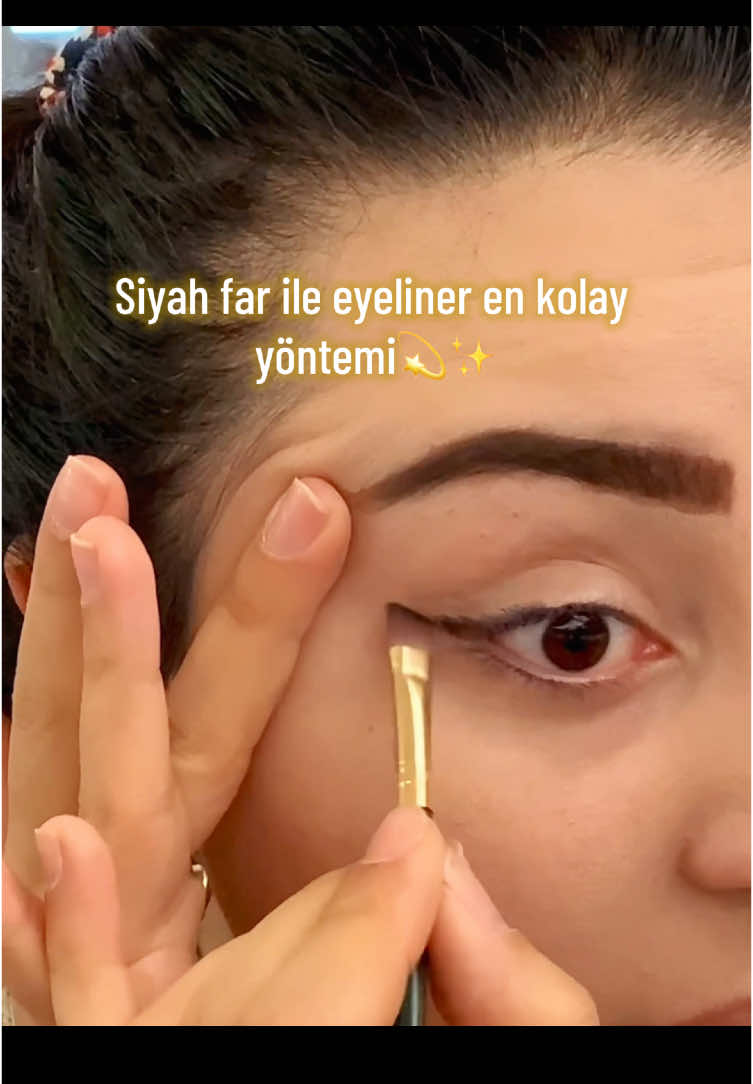 #makyajvideoları #makyaj #far #Eyeliner #pratik #pratikbilgiler #eyelinertutorial #fikirolsun #kesfet #fypp 