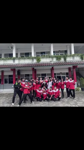warna merah, warna cinta ❤️ #telkomschools #4u #smktelkom 