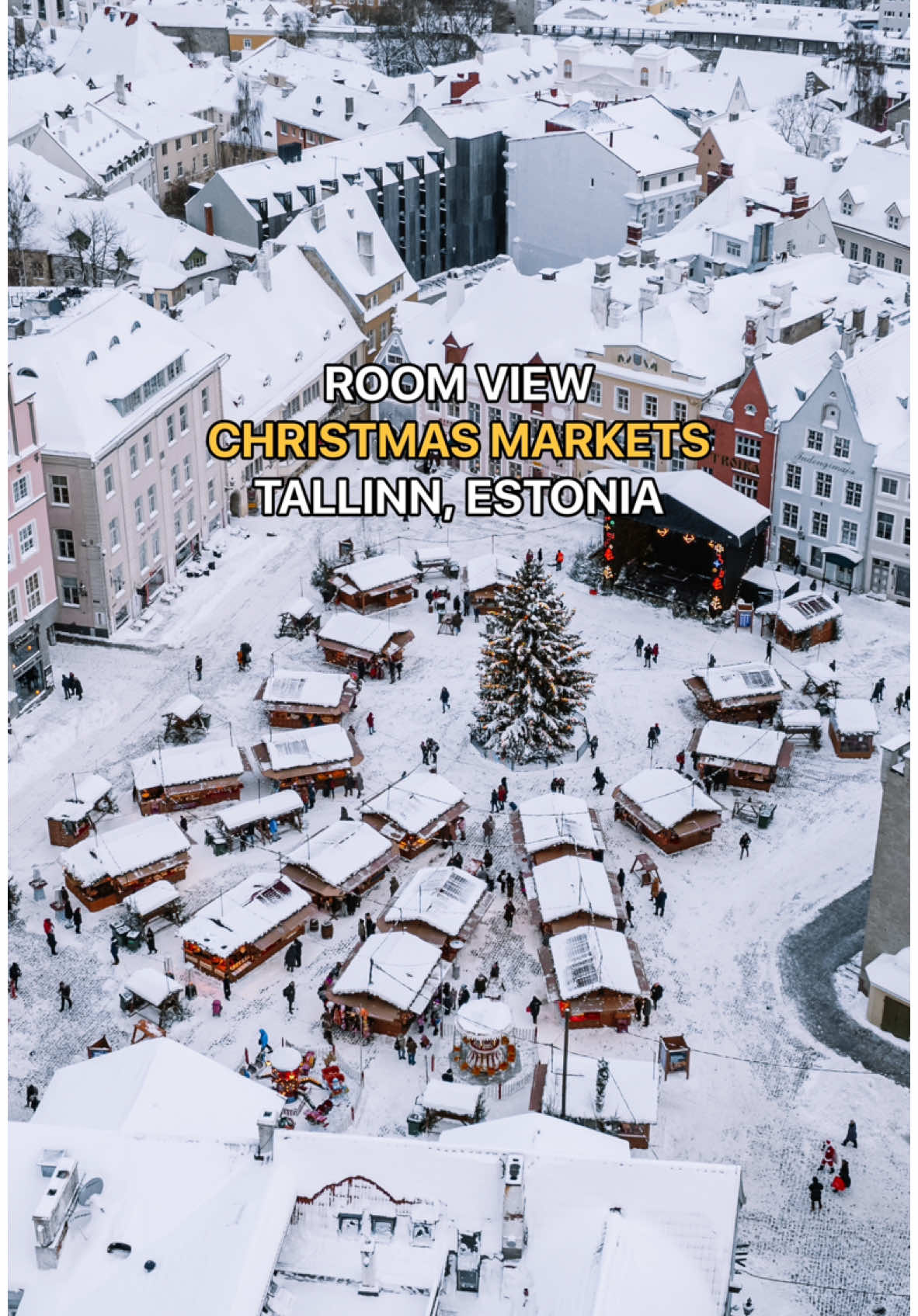 📍 Tallinn, Estonia 🇪🇪 Quite possibly the prettiest and most fairytale Christmas markets we have ever visited 🥹 #tallinn #tallinnoldtown #tallinnchristmasmarket #christmasmarkets #christmas2024