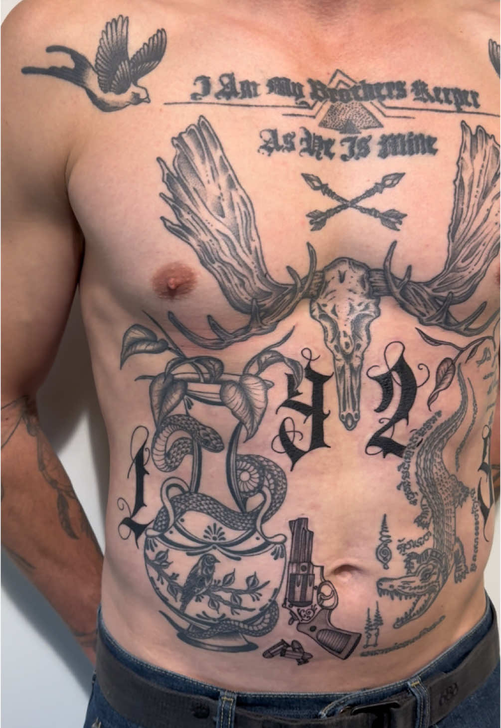 newest additions to my fiancee’s stomaxh & chest 🖤#tattoo #coloradotattoo #femaletattooartist #fortcollinscolorado #chesttattoo #stomachtattoo 