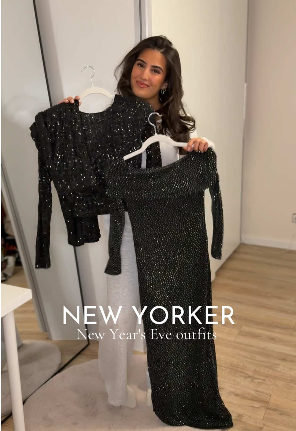 1 or 2 ? 🖤✨ @NEW YORKER | Ad #newyorker #newyorkerhaul #newyearsoutfit #silvesteroutfit #styleinspo #fashiontiktok #fashion #outfitinspo #christmasoutfit #glitteroutfit #glitterdress #newyearseveoutfit #foryou #fyp 