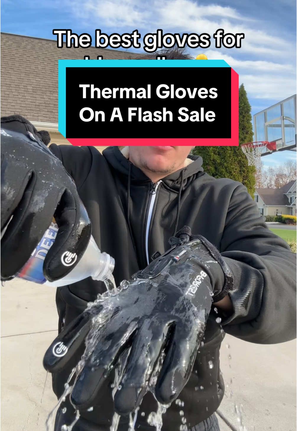 These would make a great Christmas gift too #gloves #thermal #waterproof #bluecollar #bluecollarboys #tiktokmademebuyit #touchscreen 