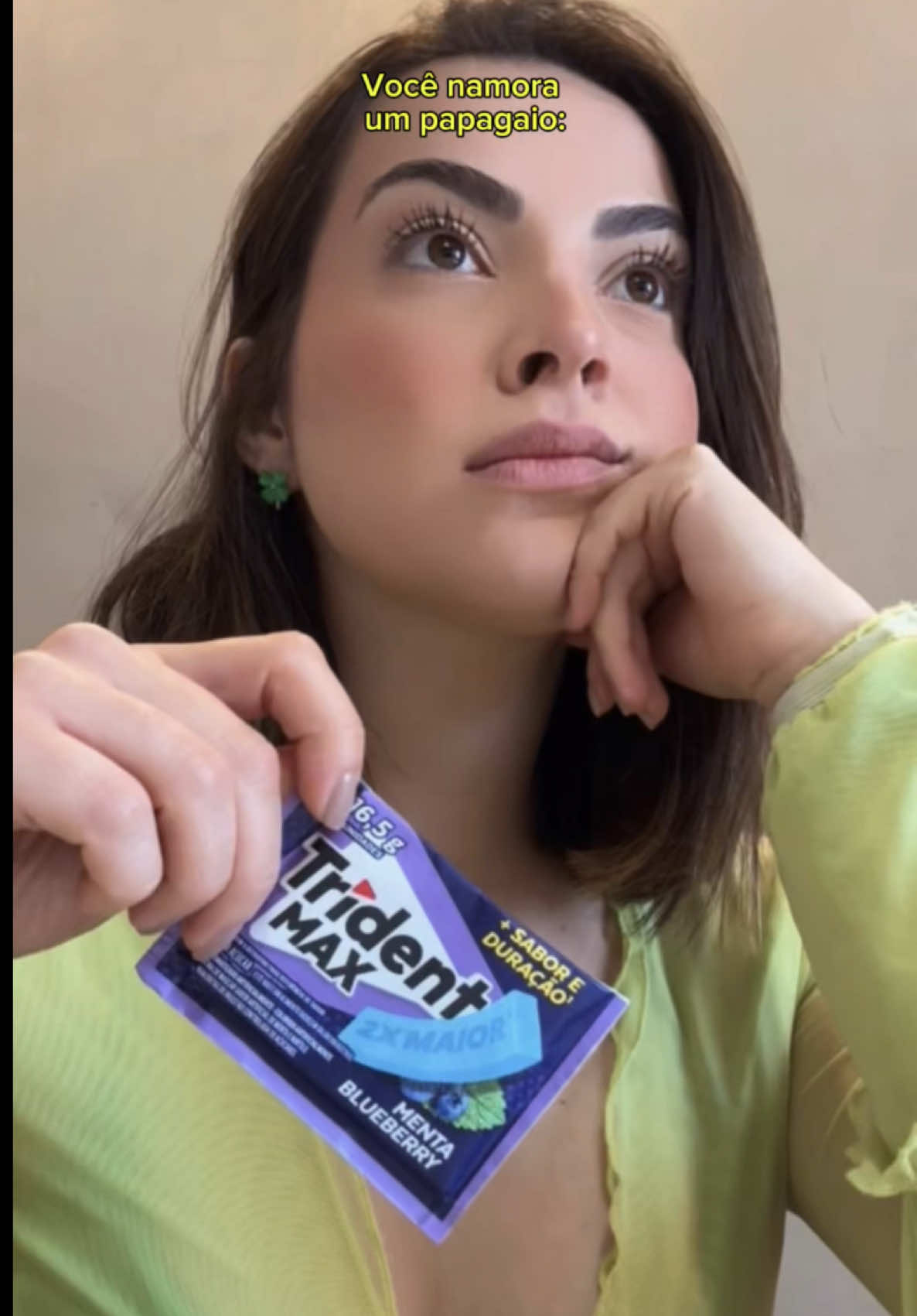 eu fico me perguntando de onde ele tira tudo isso? Até me ver mascando um @trident_brasil MAX vira pauta 😂 *publicidade
