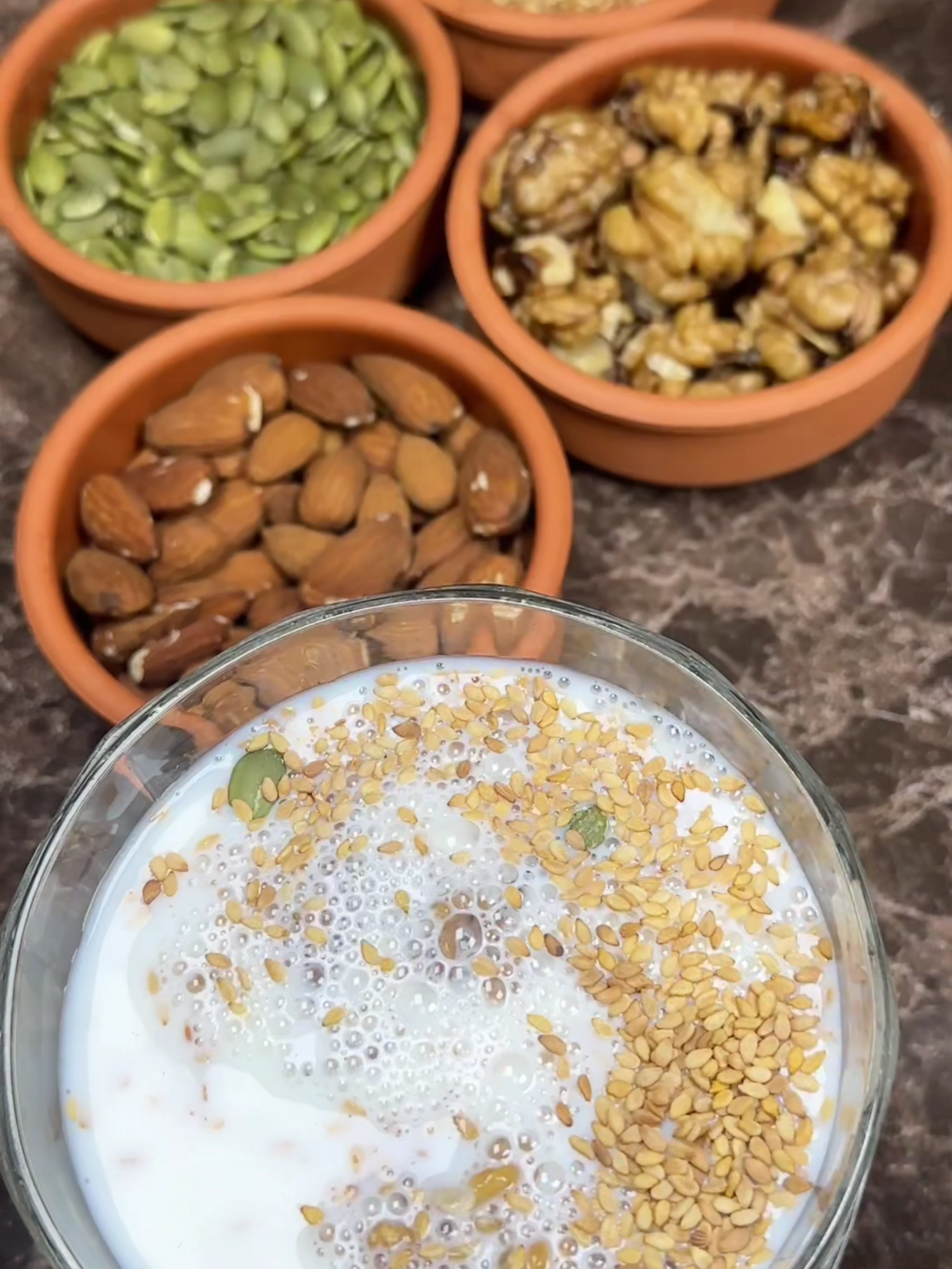 #amandes #noyer #sésame #Graines #lait #بذور_القرع #الجوز #اللوز #السمسم #الحليب