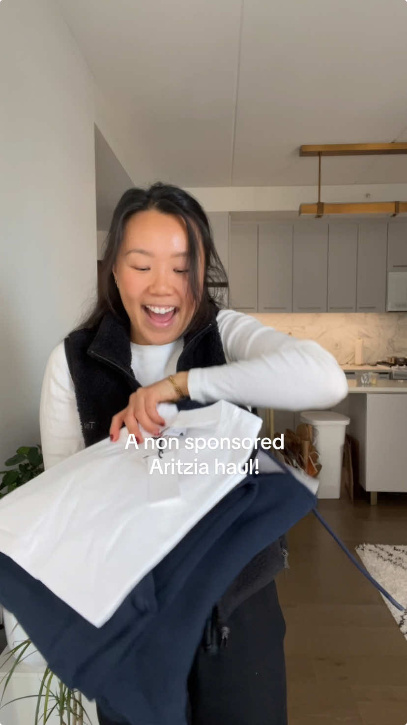 i love @Aritzia ♥️♥️♥️ as a normal/insignificant person, i almost never buy anything full price at aritzia, so the clientele sales are my time to shine!!! #aritzia #clientelesale #aritziablackfriday #aritziahaul #comfortcreator #girlytok #cozyathome 