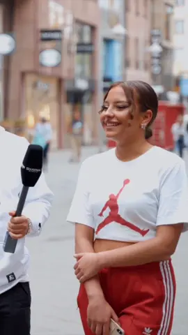 Sie ist Polin und heißt Dilara😱 #fürdich #shayangarcia #humor #comedy #meme #spaß #witzig #lachen #realtalk #interview #streetinterview 
