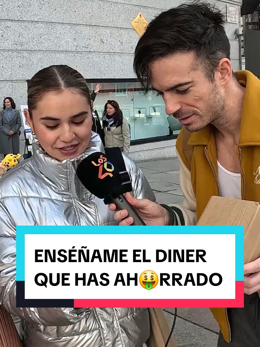 Pido a la gente que me enseñe el #dinero 💰 que tienen ahorrado en la cuenta del #banco y flipo con la cantidad de pasta que tiene el último chico con solo 22 añitos 🤯