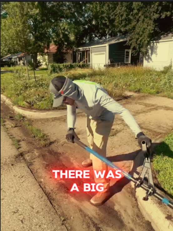 #fyp  The city posted a warning for illegal dumping at this abandoned home #videoviral #viral_video #illegale