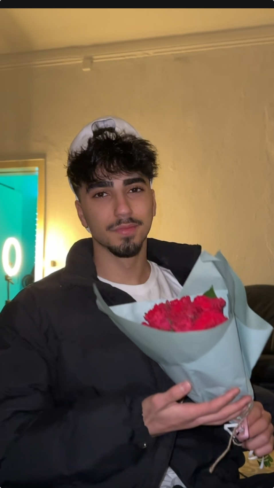 ممنوع حدا يحاكيكي كلمة ❤️🌹