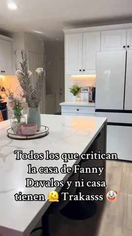 @Fanny Davalos 🤝 🏡🎉🍾 #fanny #fannydavalos #trend #humor #humortiktok #fypシ #meme #casa #homedecor #dramatok #trakas #