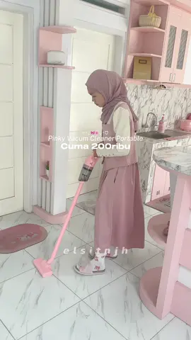Bersihin rumah pake vacum cleaner portable ini tuh membantu bgt sih  jadi lebih cepet dan semangat buat bersih2 apalagi warnanya pinky gini, lov it💞🌸🤍 #vacuumcleaner #hanriver #vacuumcleanerportable #pinkaesthetic #racunelsit 